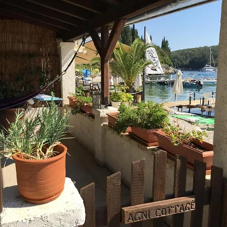 Villa Beach Agní